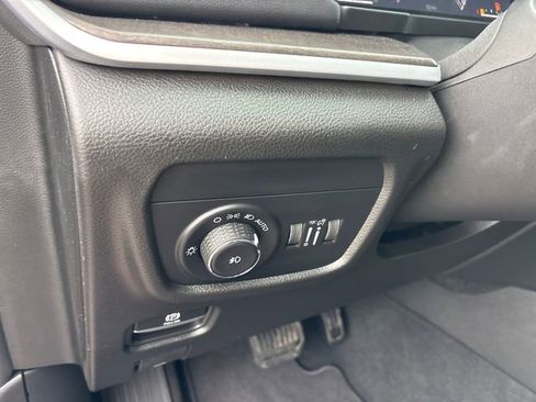 New 2026 Jeep Grand Cherokee L Limited AWD/4WD image 18