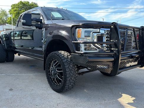 Used 2020 Ford F350 Lariat w/ Lariat Ultimate Package AWD/4WD image 4