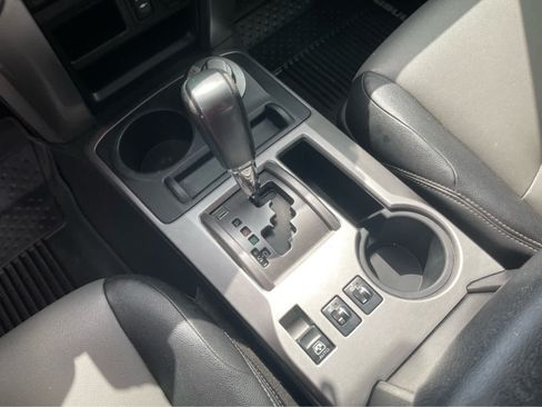 Used 2015 Toyota 4Runner SR5 Premium AWD/4WD image 17