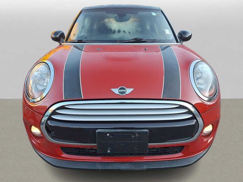 Used 2015 MINI Cooper 4-Door Hardtop image 2