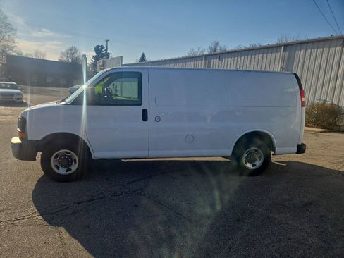 Used 2007 Chevrolet Express 2500 RWD image 5