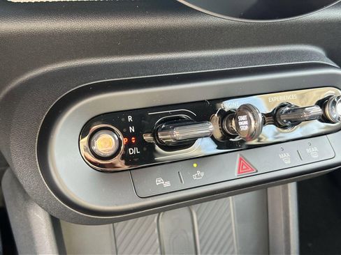 New 2025 MINI Cooper 2-Door Hardtop image 19