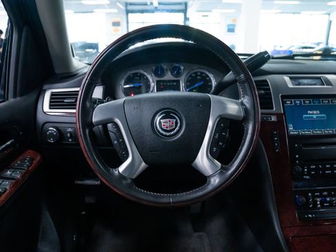 Used 2010 Cadillac Escalade 4WD Hybrid image 11
