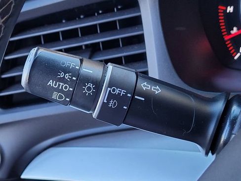 Used 2018 Acura ILX FWD image 32