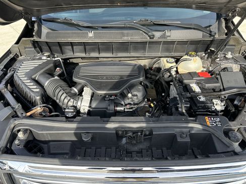 Used 2017 GMC Acadia SLE image 29