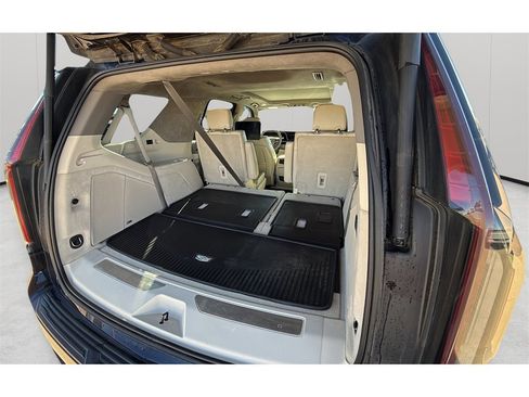 Used 2021 Cadillac Escalade Sport Platinum image 41