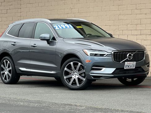 Used 2019 Volvo XC60 T8 Inscription w/ Advanced Package AWD/4WD image 2