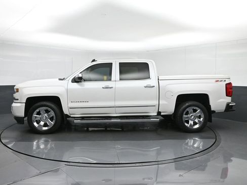 Used 2017 Chevrolet Silverado 1500 LTZ Z71 w/ LTZ Plus Package image 4