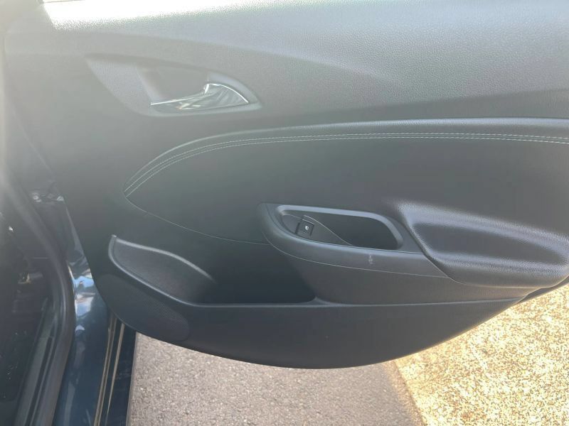 Used 2017 Chevrolet Cruze Premier FWD image 11