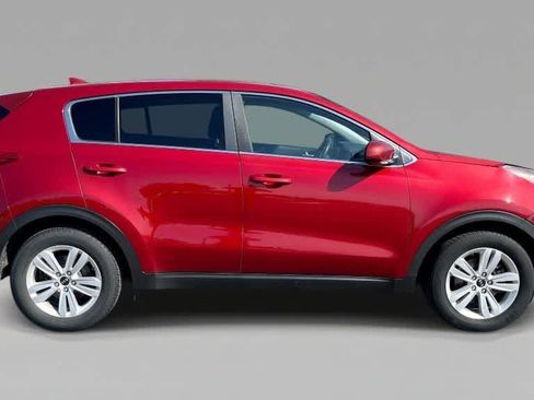 Used 2018 Kia Sportage LX FWD image 9