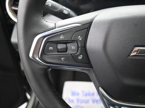 Used 2024 Chevrolet Trax ACTIV w/ Sunroof Package FWD image 12