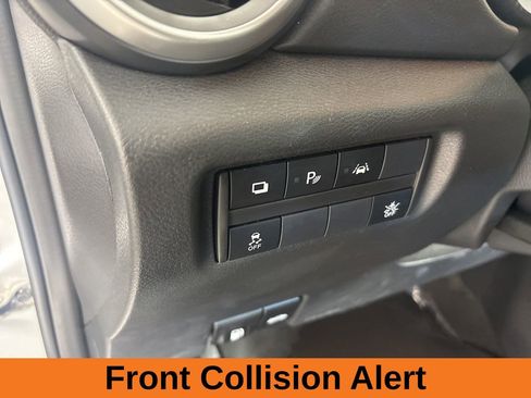 Used 2025 Nissan Versa S FWD image 9