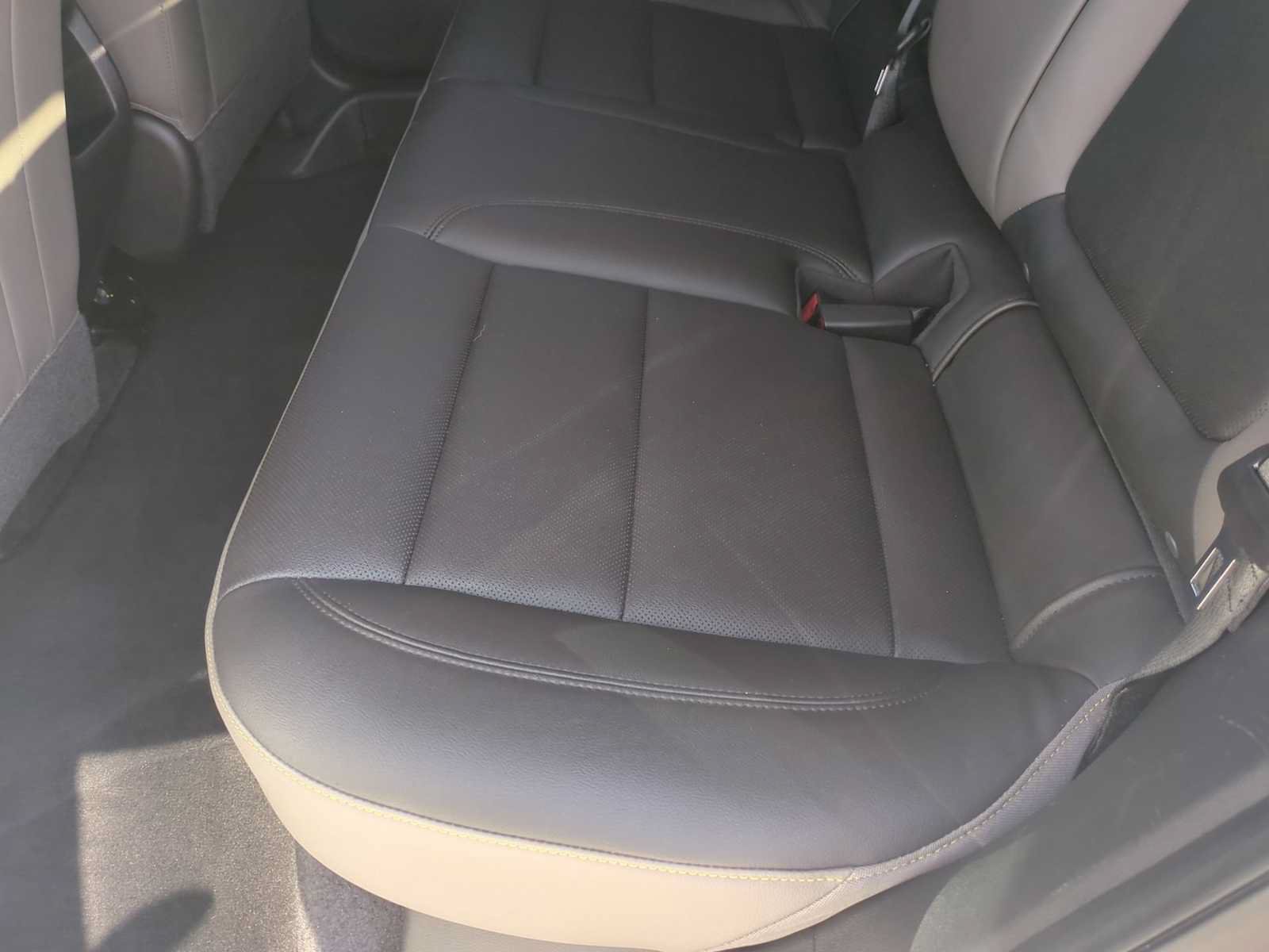 Used 2024 Chevrolet Trax ACTIV w/ Sunroof Package FWD image 24