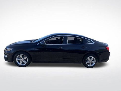 Used 2023 Chevrolet Malibu LT image 2