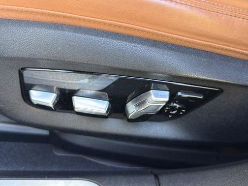 Used 2022 BMW 740i w/ M Sport Package RWD image 13