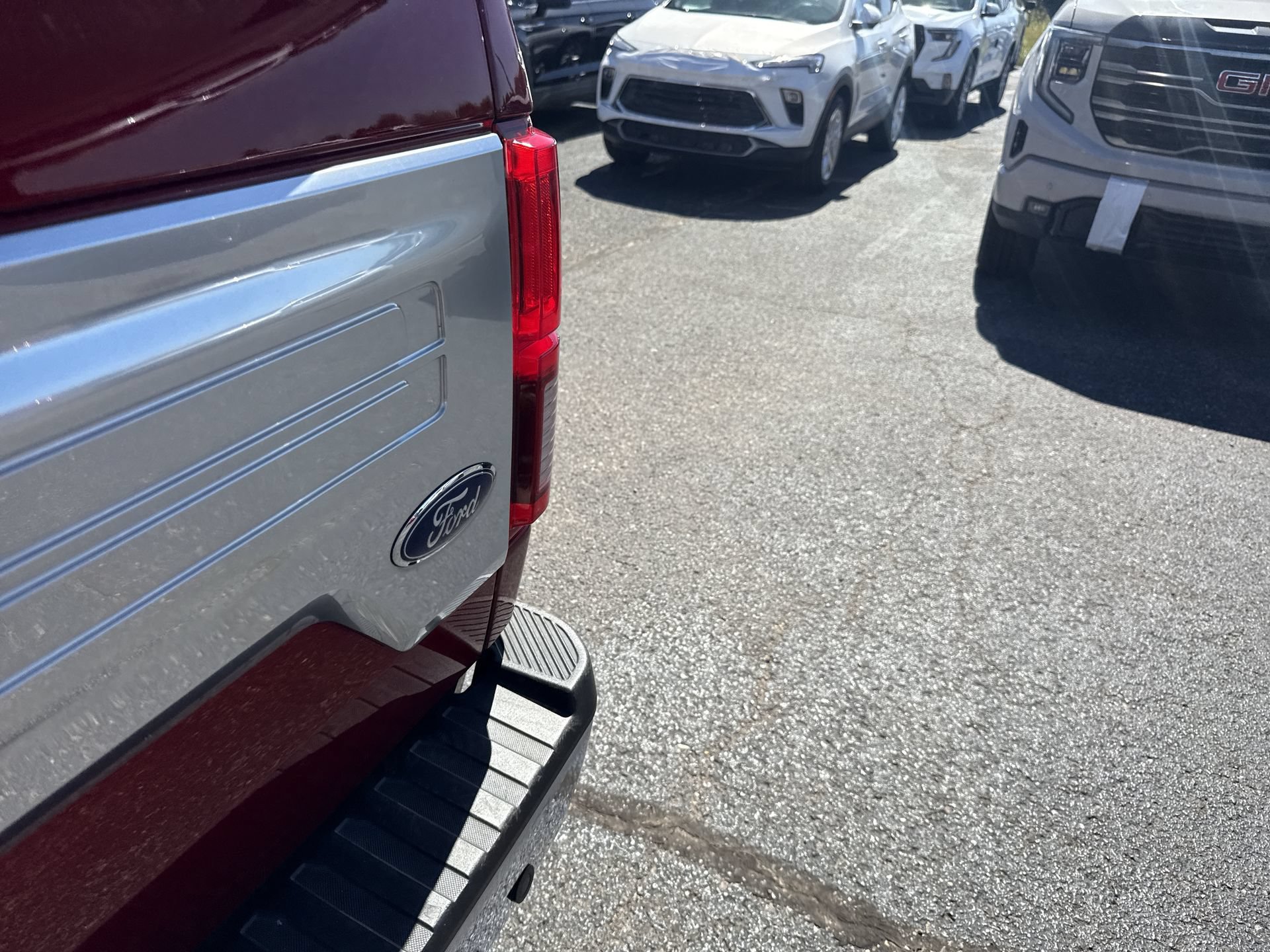Used 2019 Ford F150 King Ranch w/ Equipment Group 601A Luxury AWD/4WD image 38