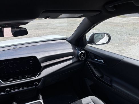 Used 2025 Chevrolet Equinox LT FWD image 29