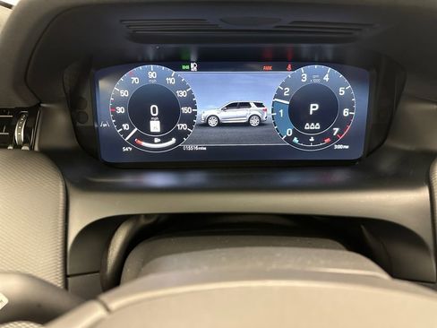 Used 2025 Land Rover Discovery Sport Dynamic SE image 11