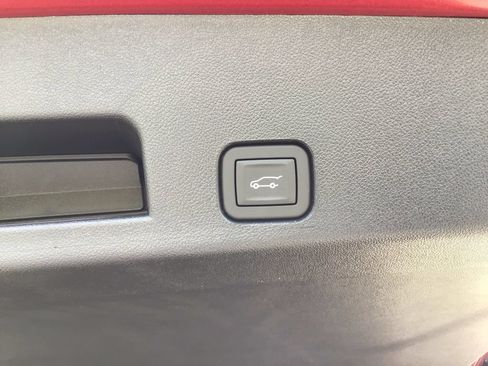 New 2026 Chevrolet Traverse LT w/ Enhanced Driving Package FWD image 7