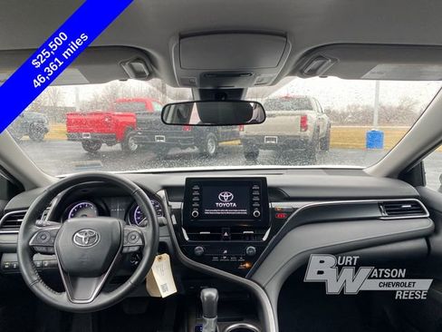 Used 2024 Toyota Camry SE image 15