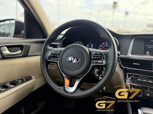 Used 2018 Kia Optima LX w/ 17" Alloy Wheels Package FWD image 16
