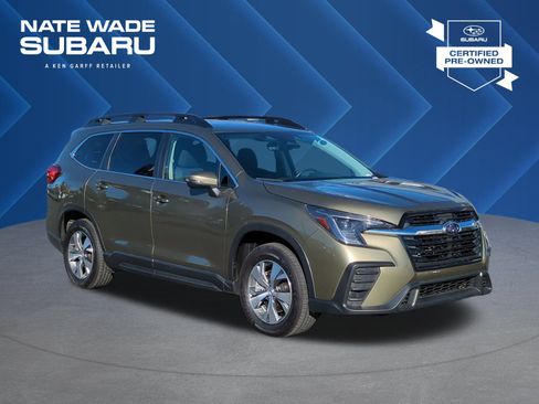 Used 2023 Subaru Ascent Premium w/ Convenience Package image 1