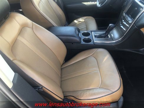 Used 2014 Lincoln MKX AWD w/ Equipment Group 102A image 22