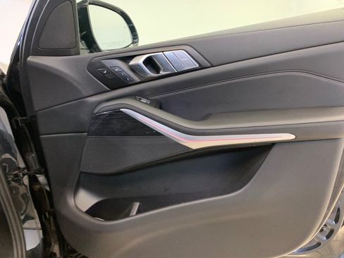 Used 2022 BMW X7 xDrive40i w/ M Sport Package AWD/4WD image 90
