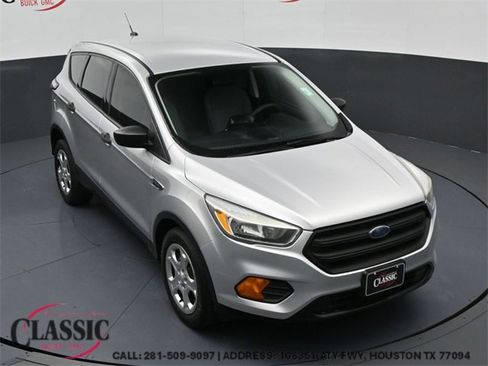 Used 2017 Ford Escape S image 1
