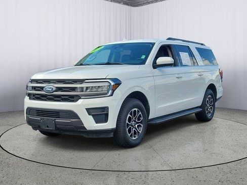 Used 2024 Ford Expedition Max XLT RWD image 3