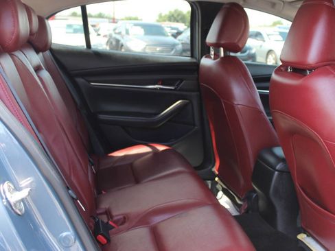 Used 2022 MAZDA MAZDA3 s image 10
