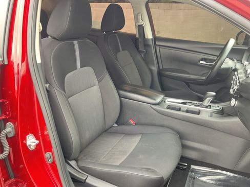 Used 2025 Nissan Sentra SV FWD image 21