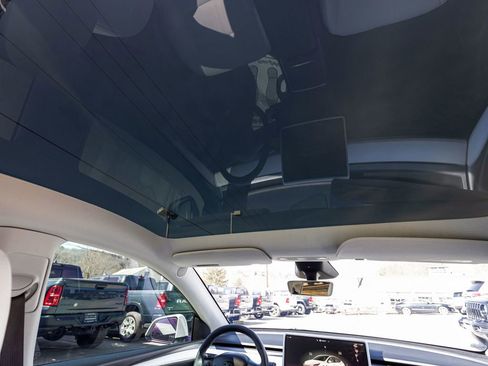 Used 2023 Tesla Model Y Long Range image 30