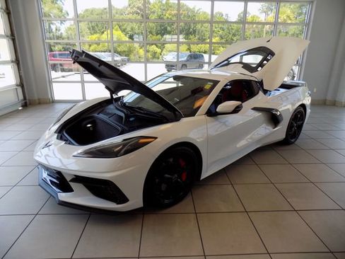 Used 2021 Chevrolet Corvette Stingray Premium Cpe w/ Z51 Performance Package RWD image 57
