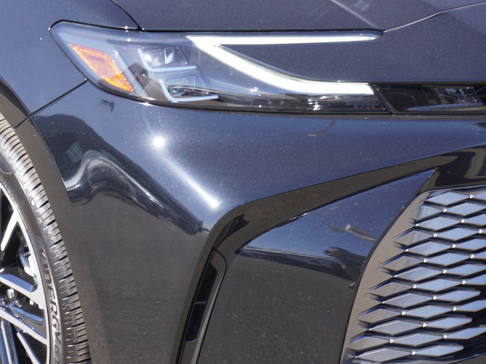 Used 2026 Toyota Camry XLE FWD image 3