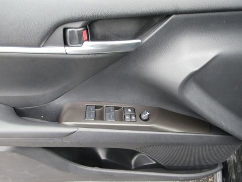 Used 2024 Toyota Camry SE FWD image 20