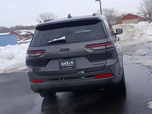 Used 2025 Jeep Grand Cherokee L Limited w/ Black Appearance Package image 2