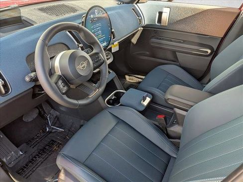 Certified 2025 MINI Cooper Countryman S image 9