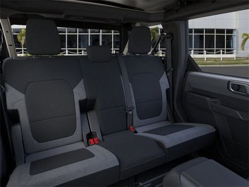 New 2025 Ford Bronco 4-Door image 11
