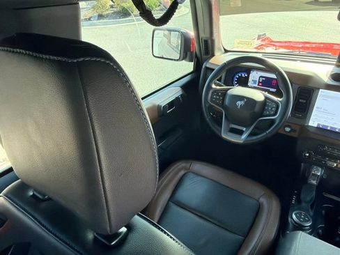 Certified 2024 Ford Bronco Outer Banks w/ Sasquatch Package AWD/4WD image 15