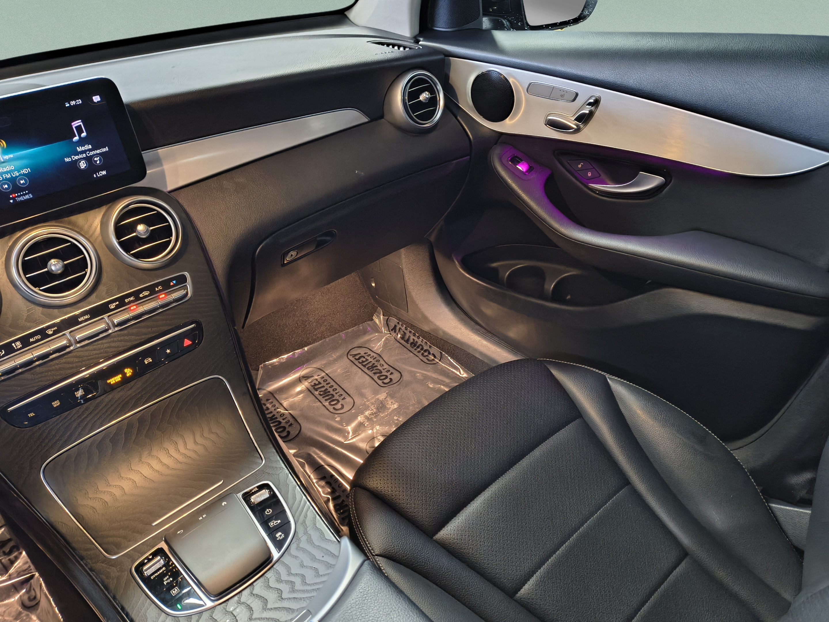 Used 2022 Mercedes-Benz GLC 300 image 17