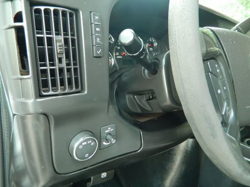Used 2014 Chevrolet Express 3500 LS w/ Cold Climate Package RWD image 17