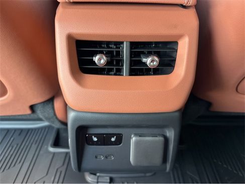 New 2026 Cadillac Optiq Luxury 2 image 18