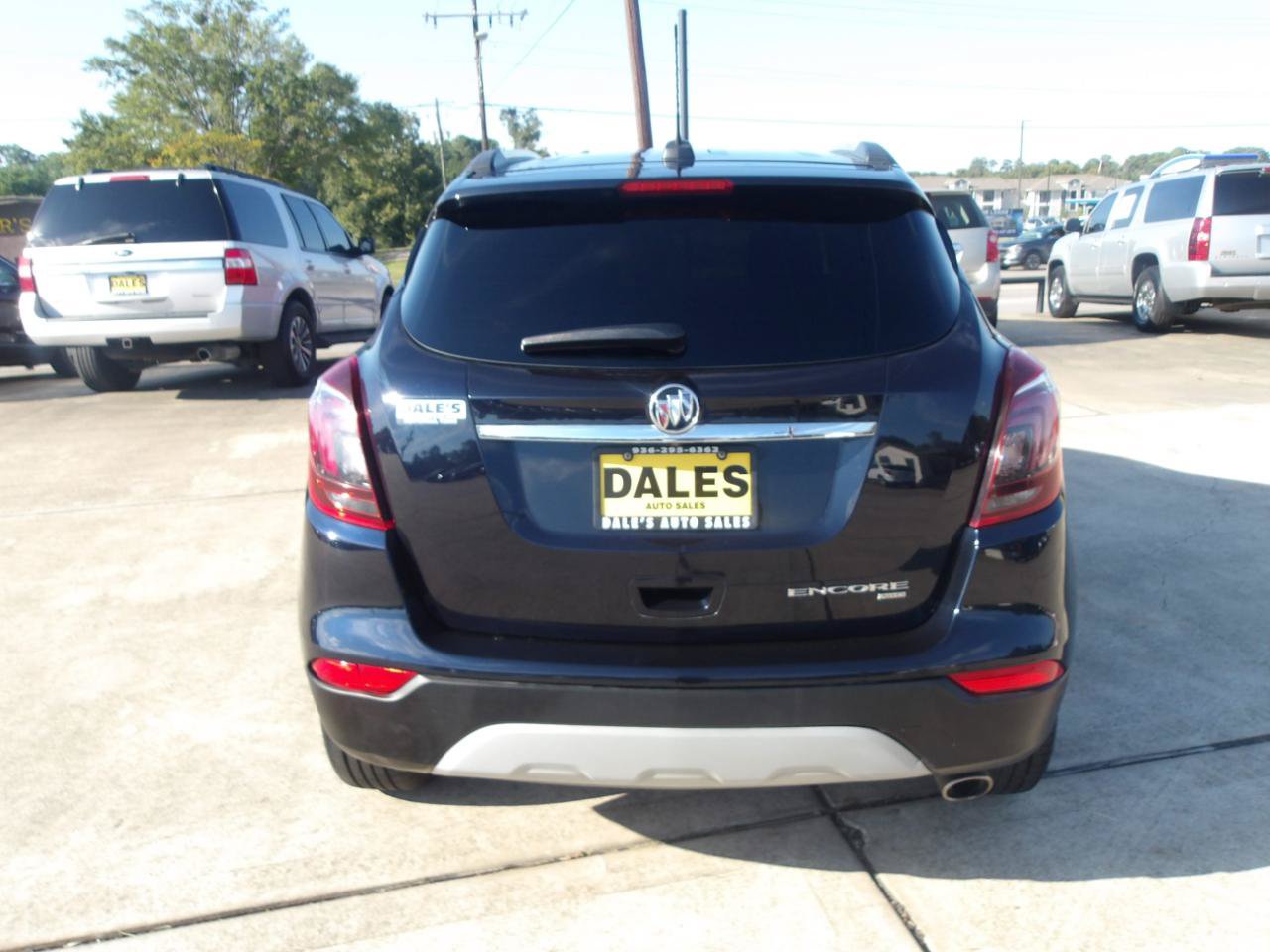 Used 2021 Buick Encore Preferred AWD/4WD image 12