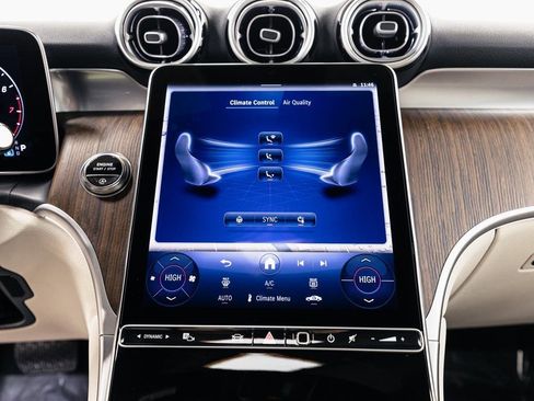 Certified 2026 Mercedes-Benz GLC 300 4MATIC image 18