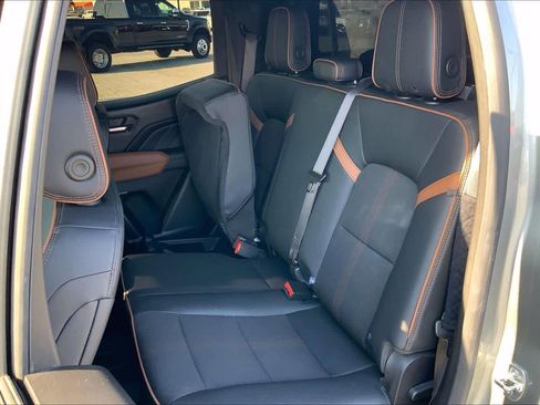 Used 2024 GMC Canyon AT4 w/ Canyon Safety Plus Package image 20