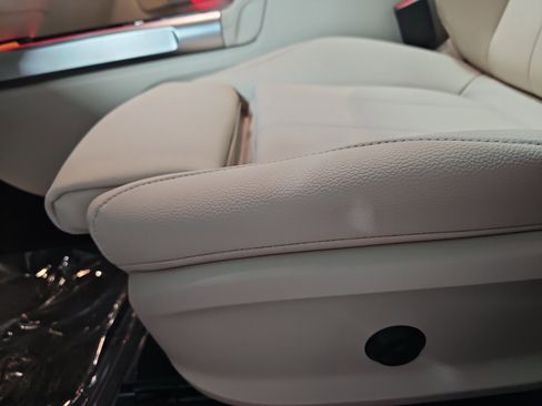 New 2026 Mercedes-Benz GLB 250 image 29
