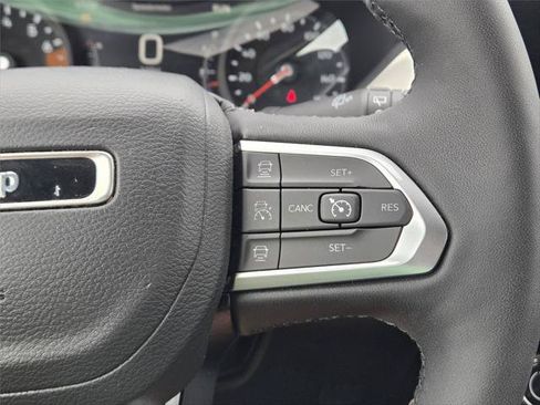 Certified 2025 Jeep Compass Limited AWD/4WD image 22