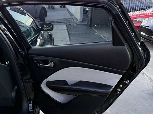 Used 2015 Dodge Dart SXT image 15