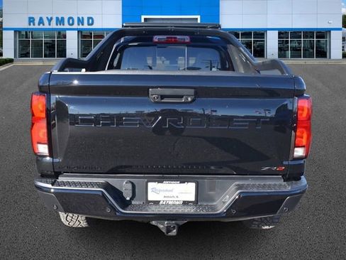 Certified 2025 Chevrolet Colorado ZR2 w/ Midnight Edition image 5